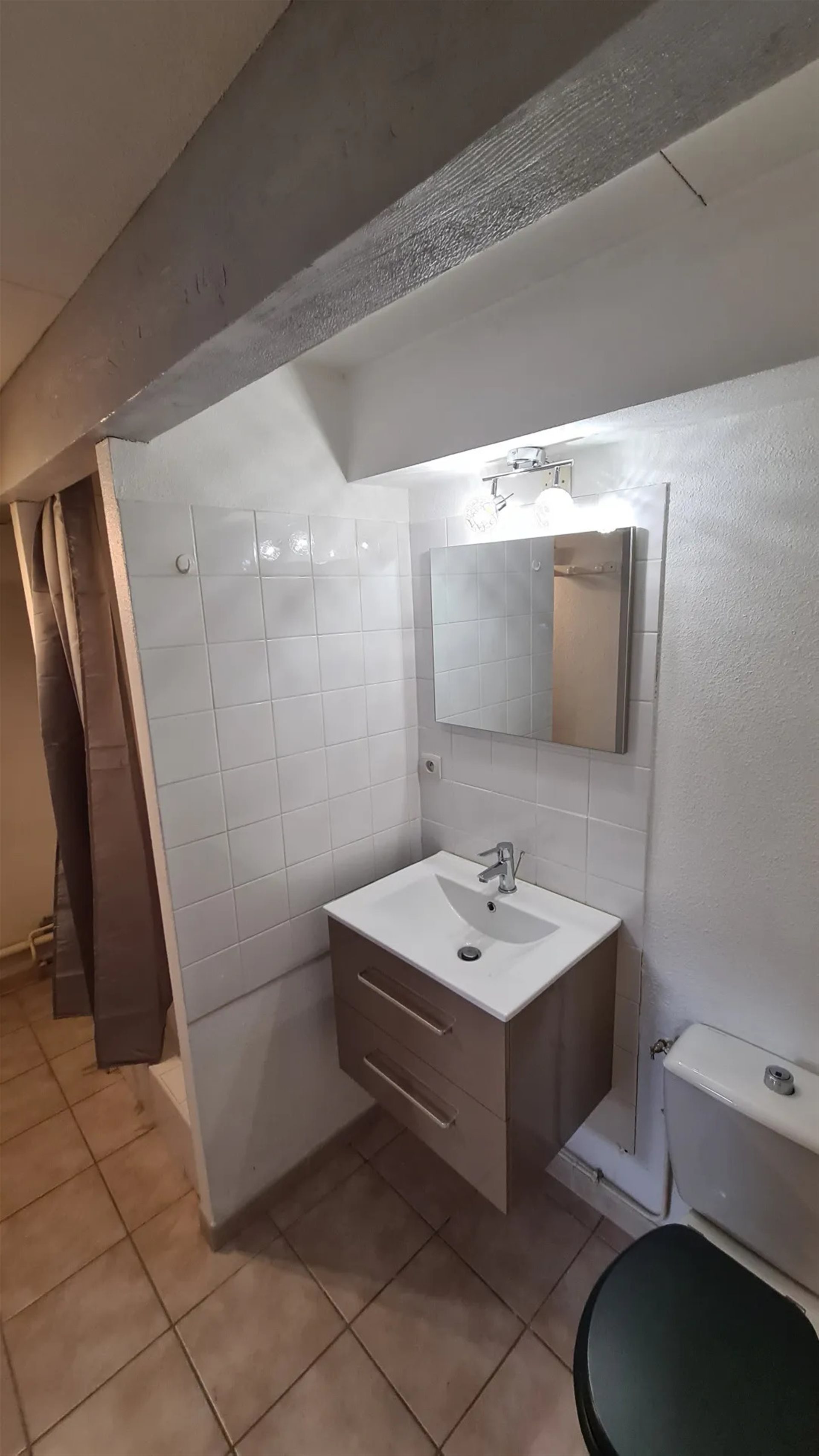 Appartement à louer, 48m², Villeneuve-de-Berg