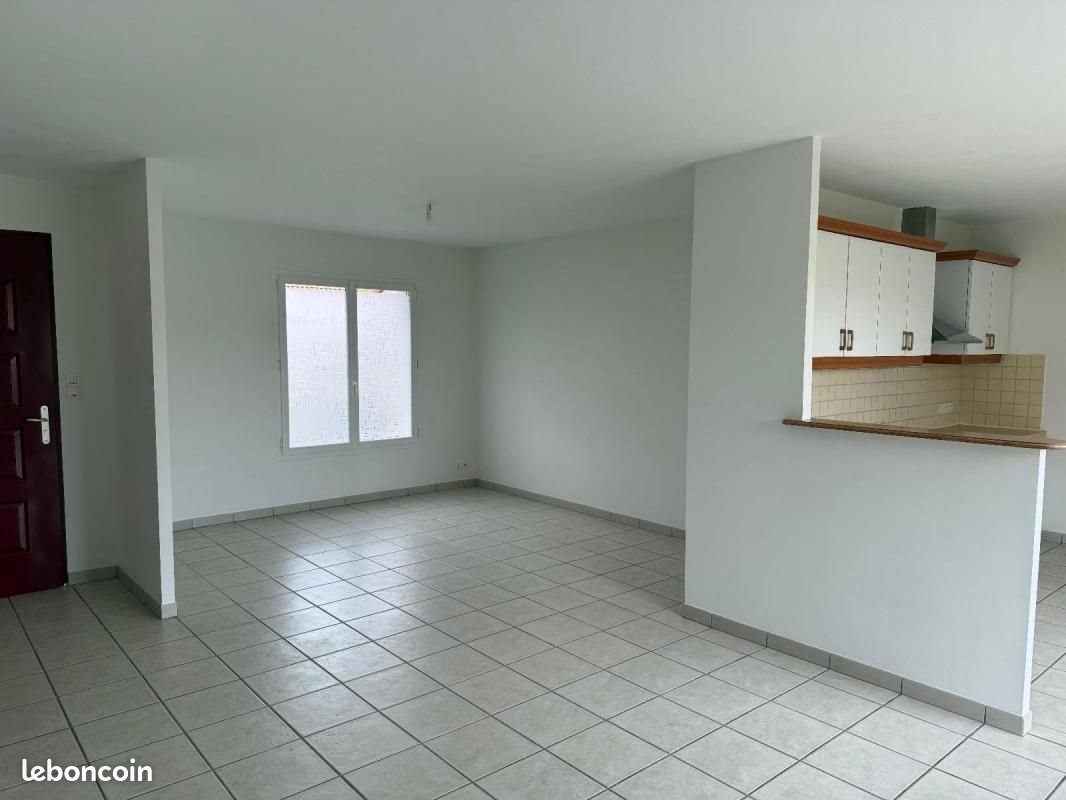 Maison à louer, 92m², Mesnard-la-Barotière