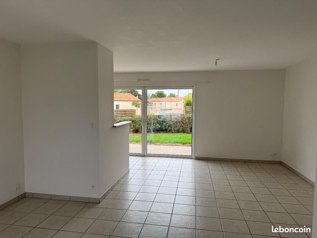 Maison à louer, 92m², Mesnard-la-Barotière