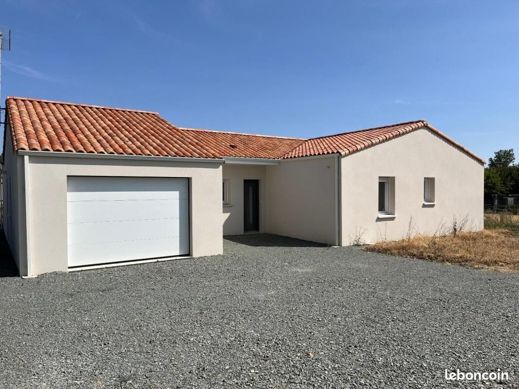 Maison à louer, 111m², Saint-Prouant