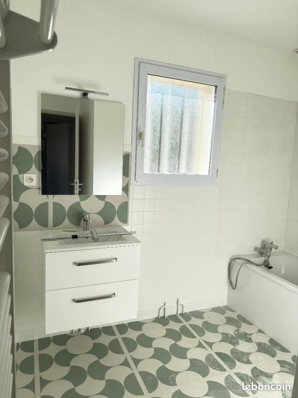Maison à louer, 80m², Saint-Paul-en-Pareds