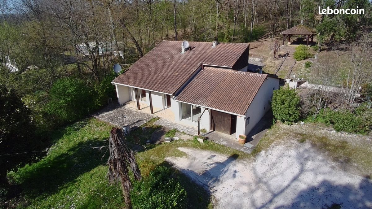 Maison à louer, 179m², Feugarolles