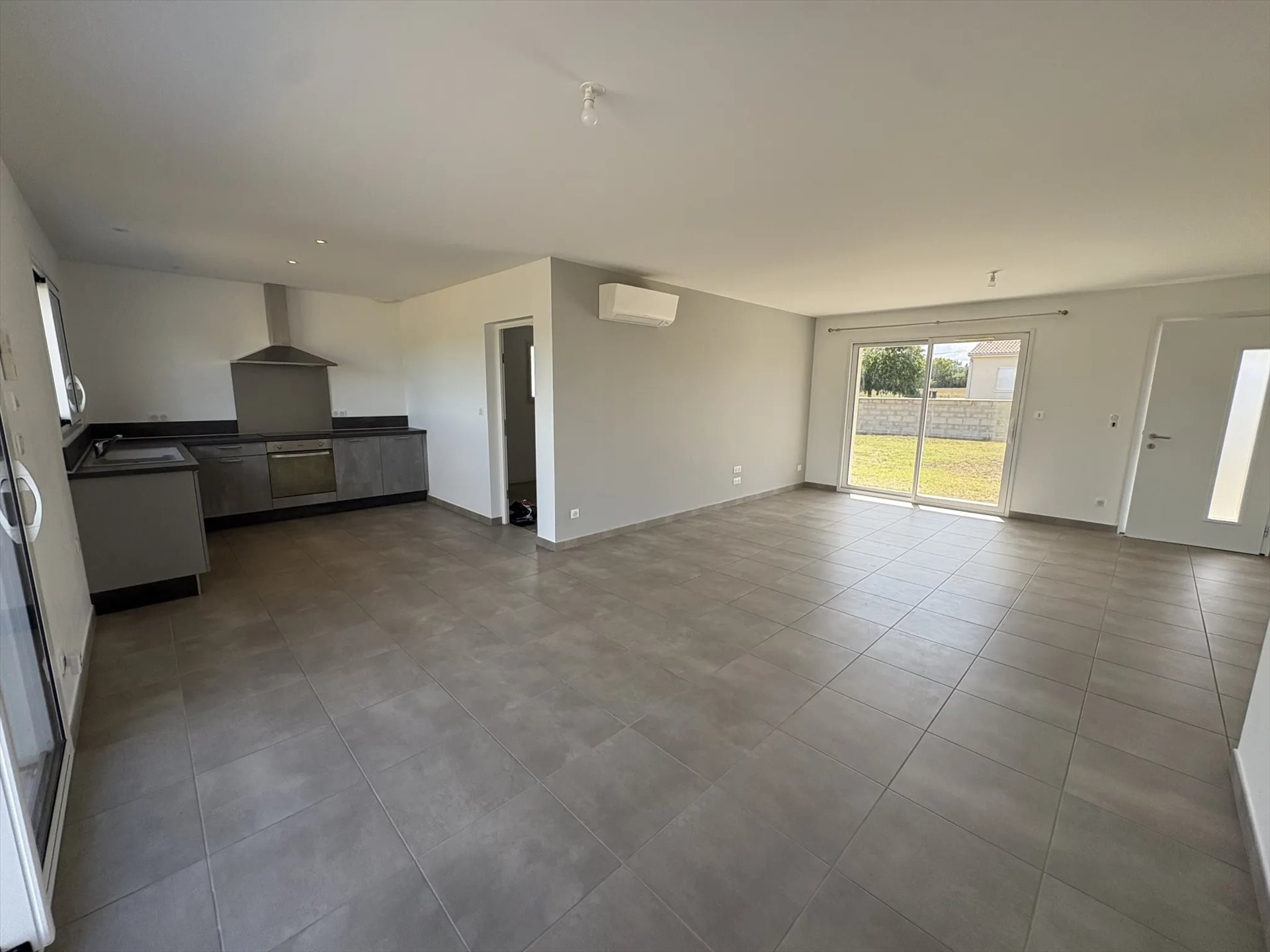 Maison à louer, 91m², Sainte-Colombe-en-Bruilhois