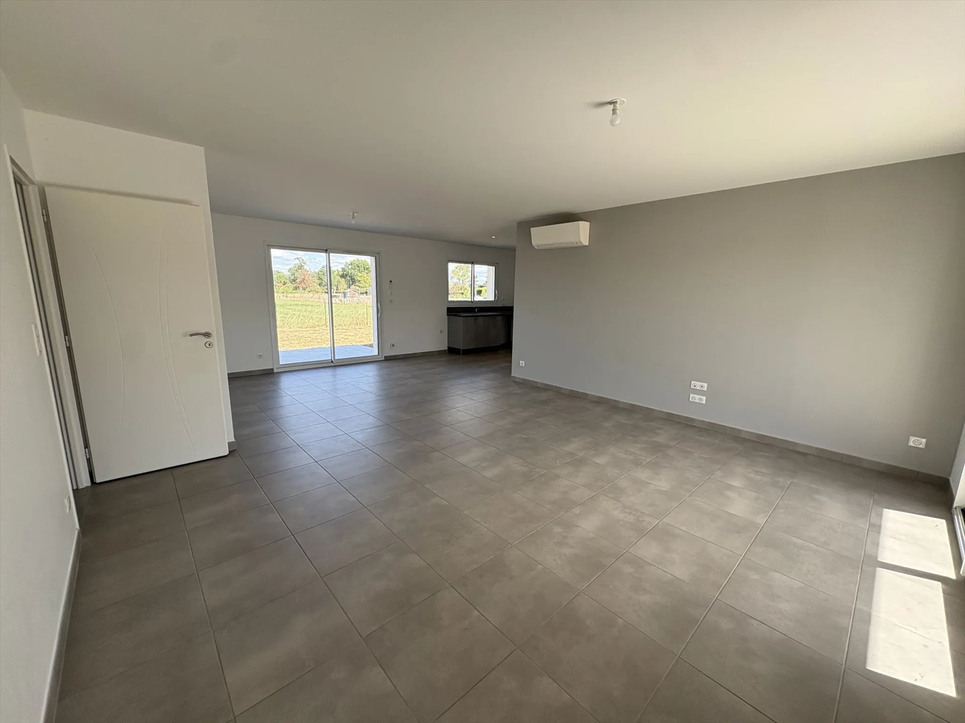 Maison à louer, 91m², Sainte-Colombe-en-Bruilhois