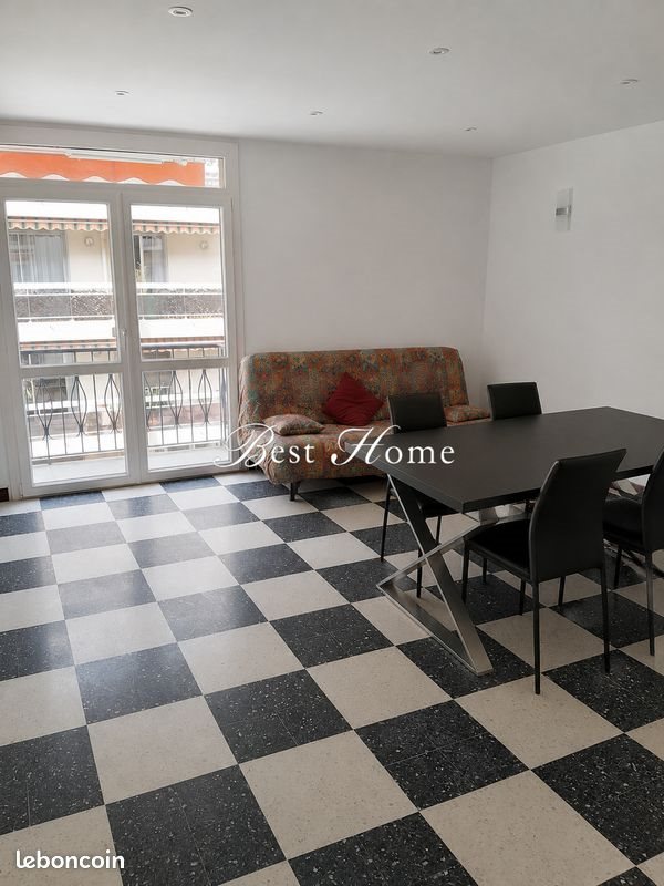 Appartement à louer, 49m², Nîmes