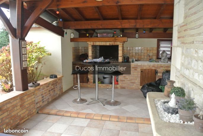 Maison à vendre, 365m², Sainte-Bazeille