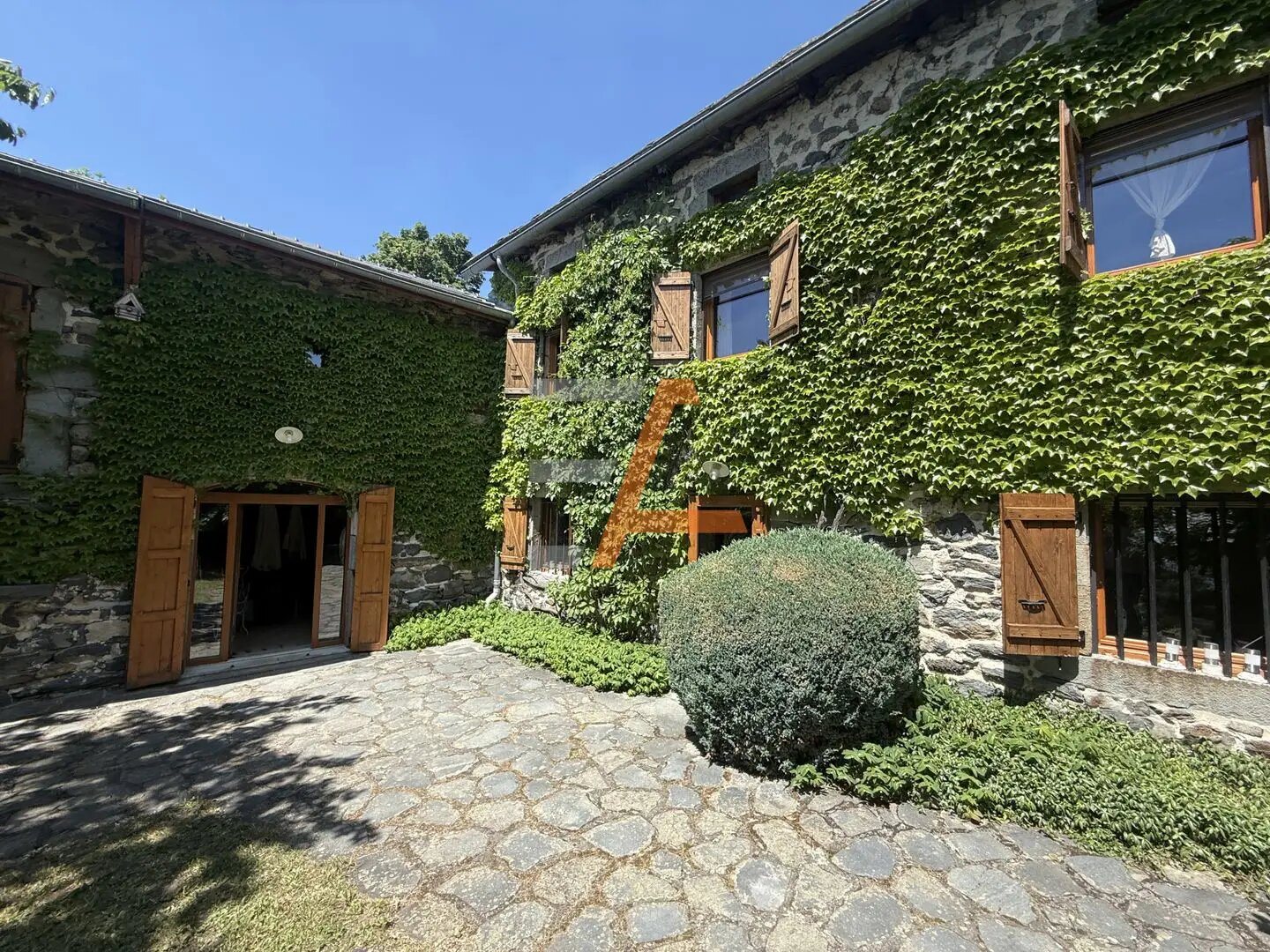 Maison à vendre, 193m², Saint-Julien-Chapteuil