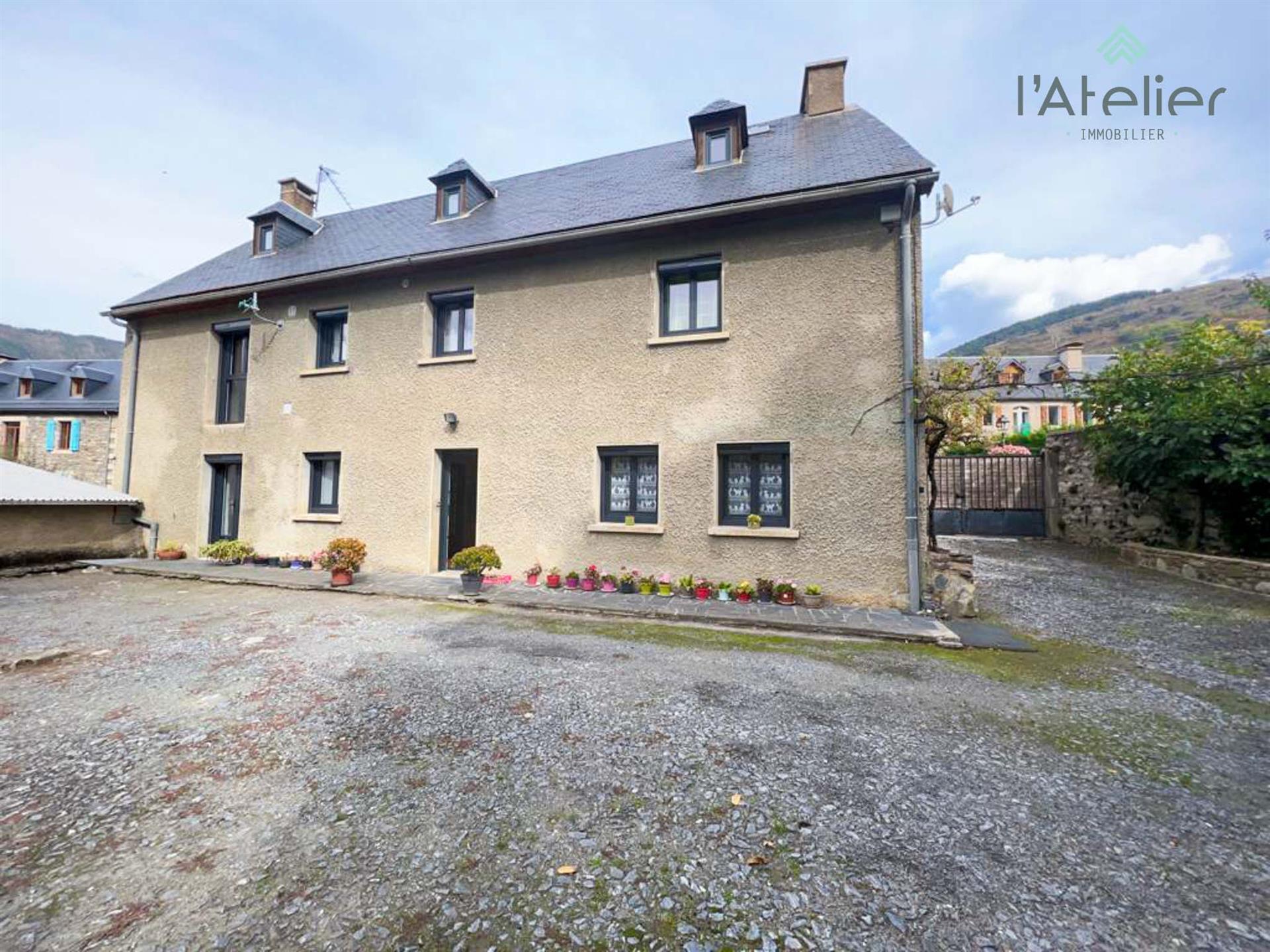 Maison à vendre, 165m², Sailhan
