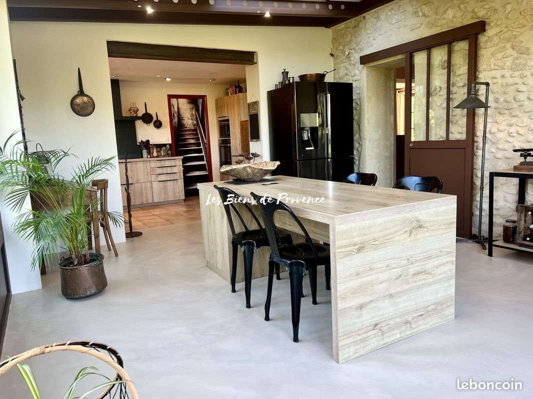 Maison à vendre, 342m², Montboucher-sur-Jabron