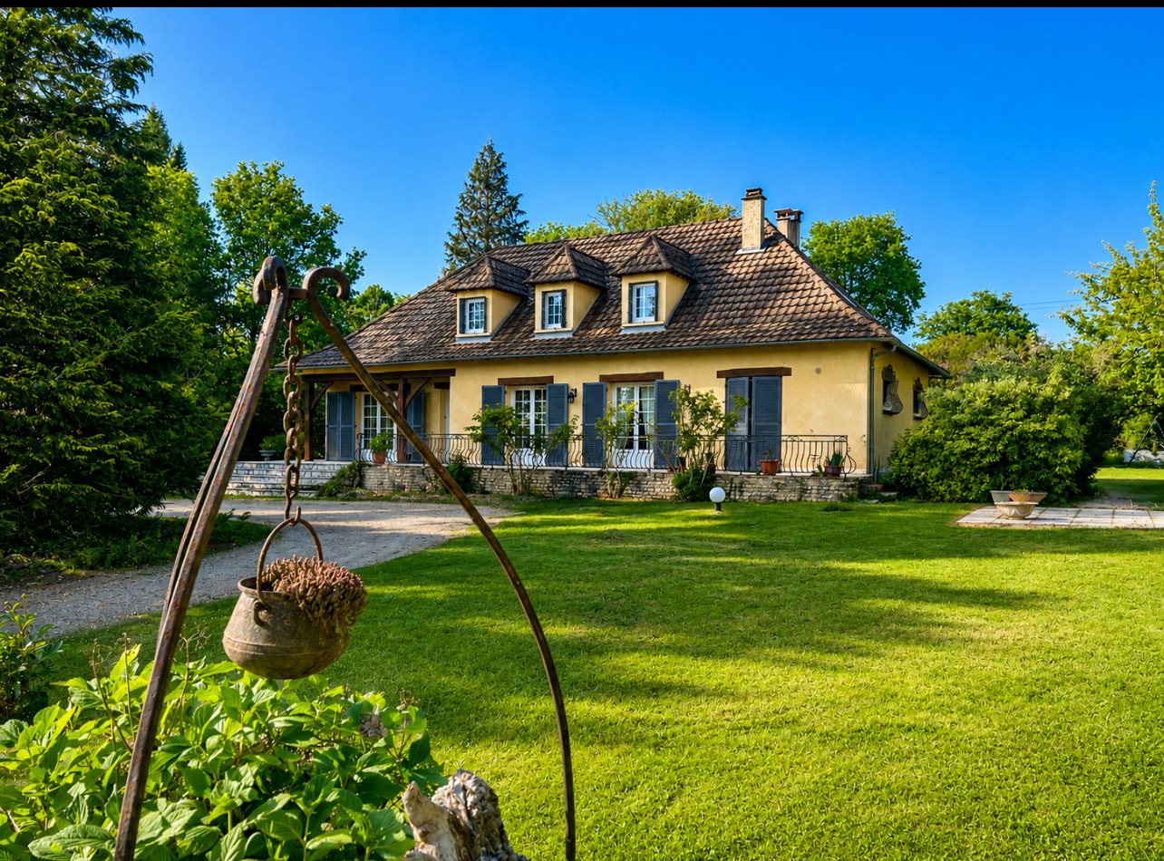 Maison à vendre, 197m², Antonne-et-Trigonant