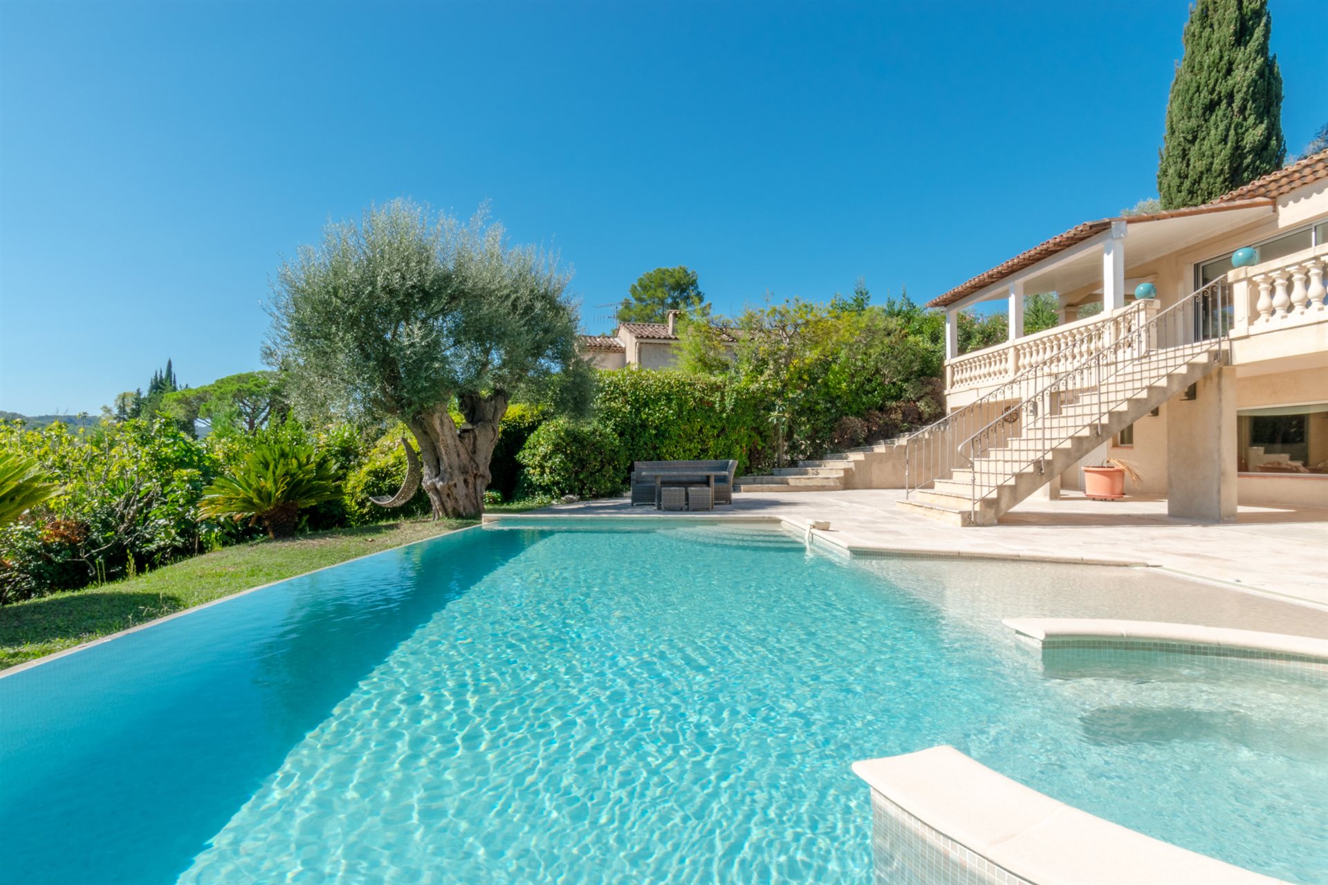 Maison à vendre, 329m², La Colle-sur-Loup