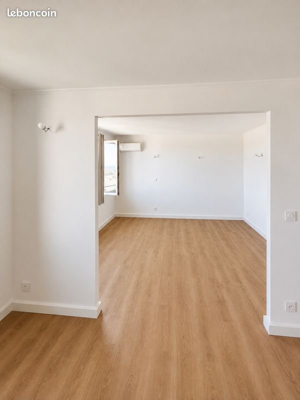 Appartement à louer, 68m², Bastia