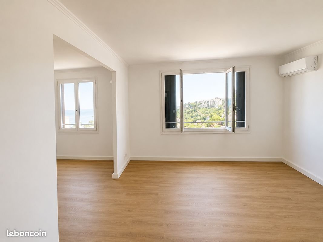 Appartement à louer, 68m², Bastia