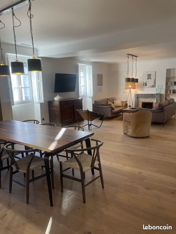 Appartement à louer, 127m², Nîmes
