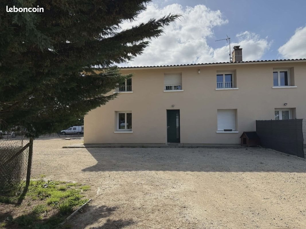 Maison à louer, 132m², Marçay