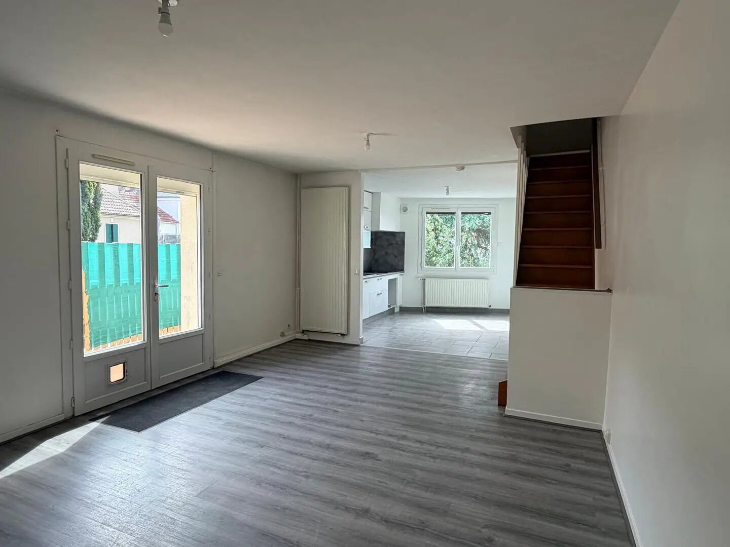 Appartement à louer, 77m², Bruyères-le-Châtel