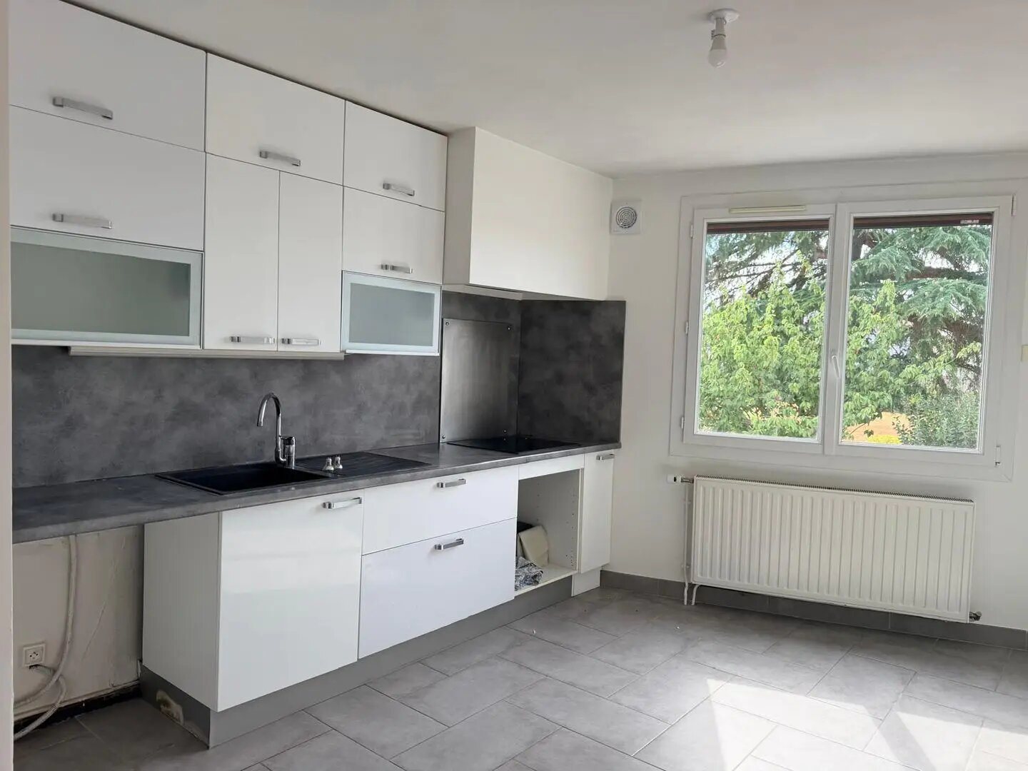 Appartement à louer, 77m², Bruyères-le-Châtel