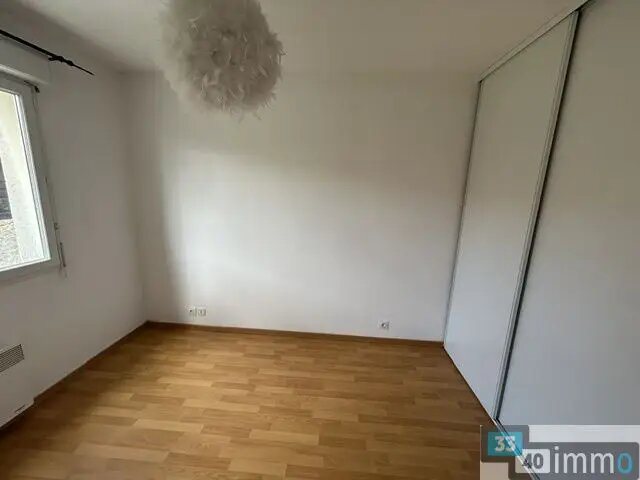 Appartement à louer, 42m², Salles