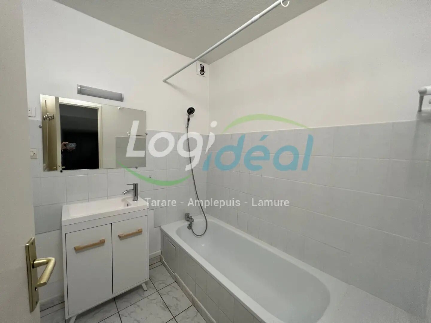 Appartement à louer, 86m², Saint-Vincent-de-Reins