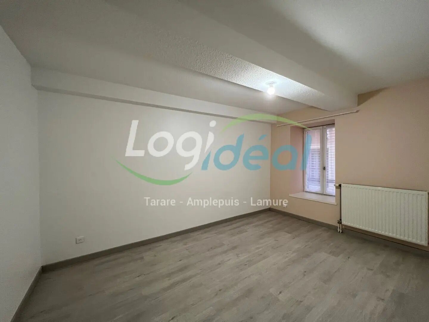 Appartement à louer, 86m², Saint-Vincent-de-Reins
