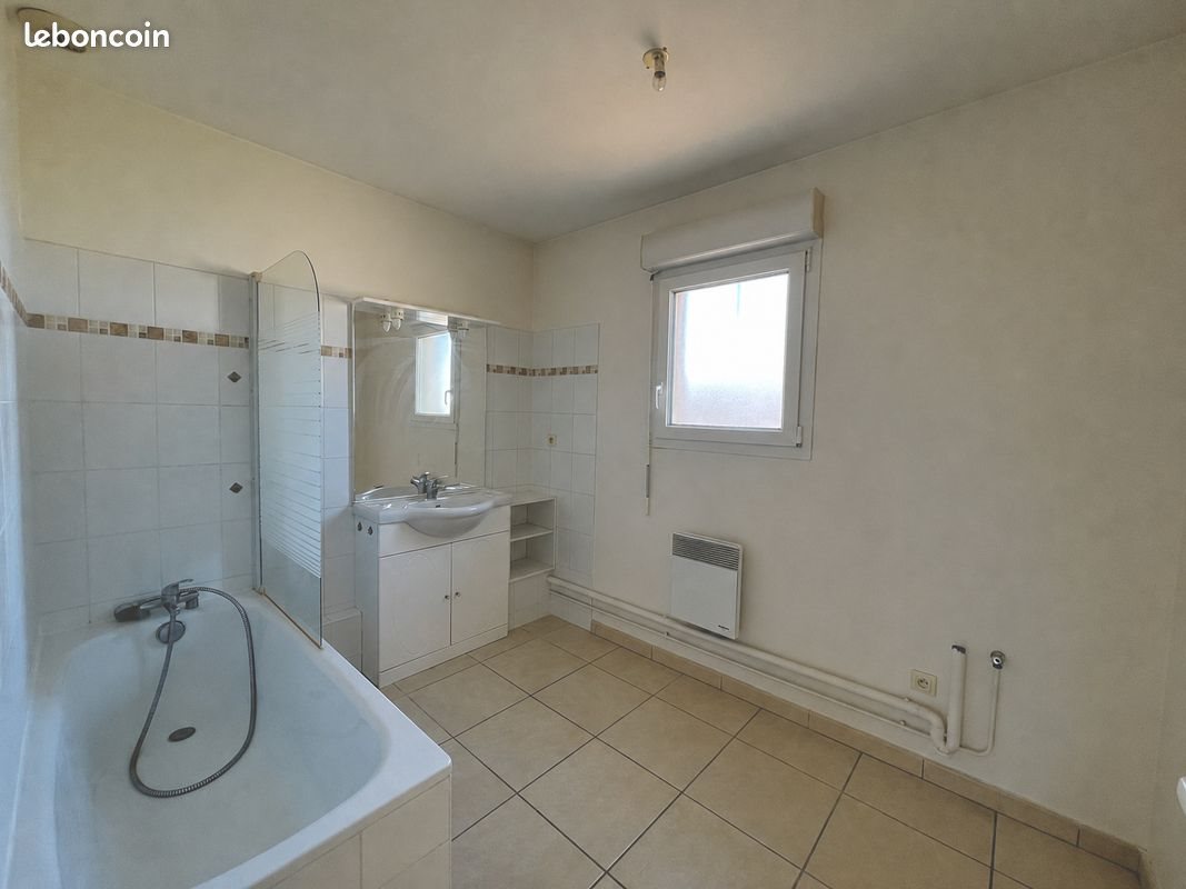 Appartement à louer, 51m², Saint-Paul-Trois-Châteaux