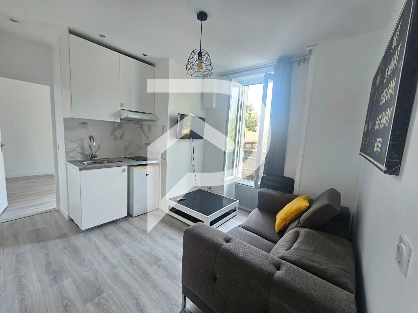 Appartement à louer, 23m², Saint-Maurice