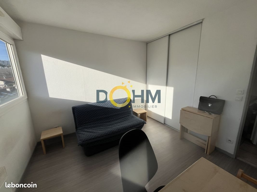 Appartement à louer, 18m², Saint-Etienne