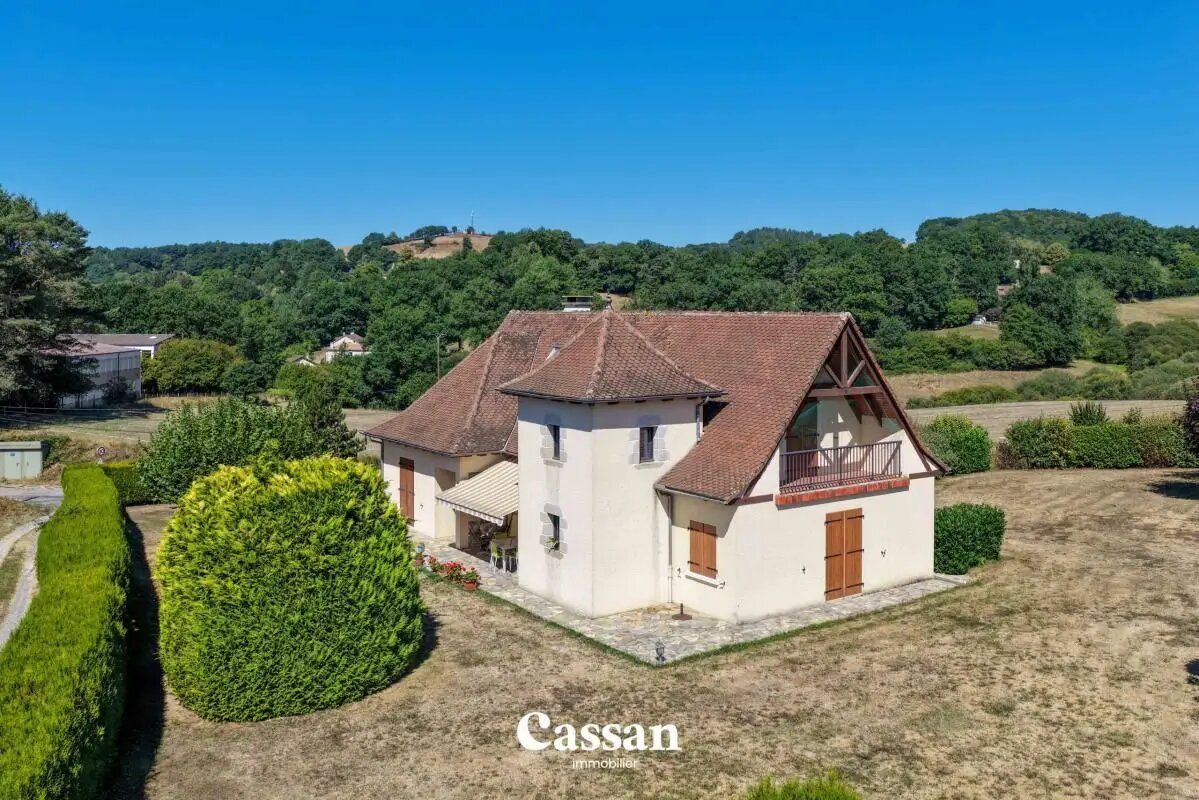 Maison à vendre, 165m², Laroquebrou