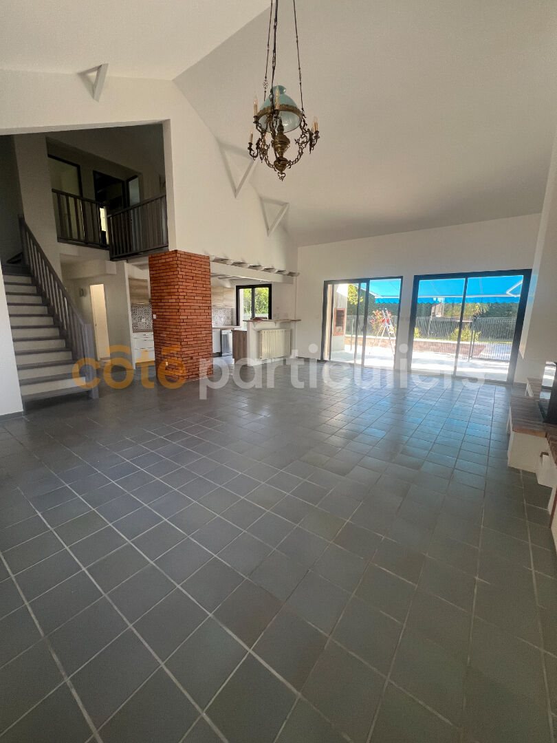Maison à louer, 6m², Odos