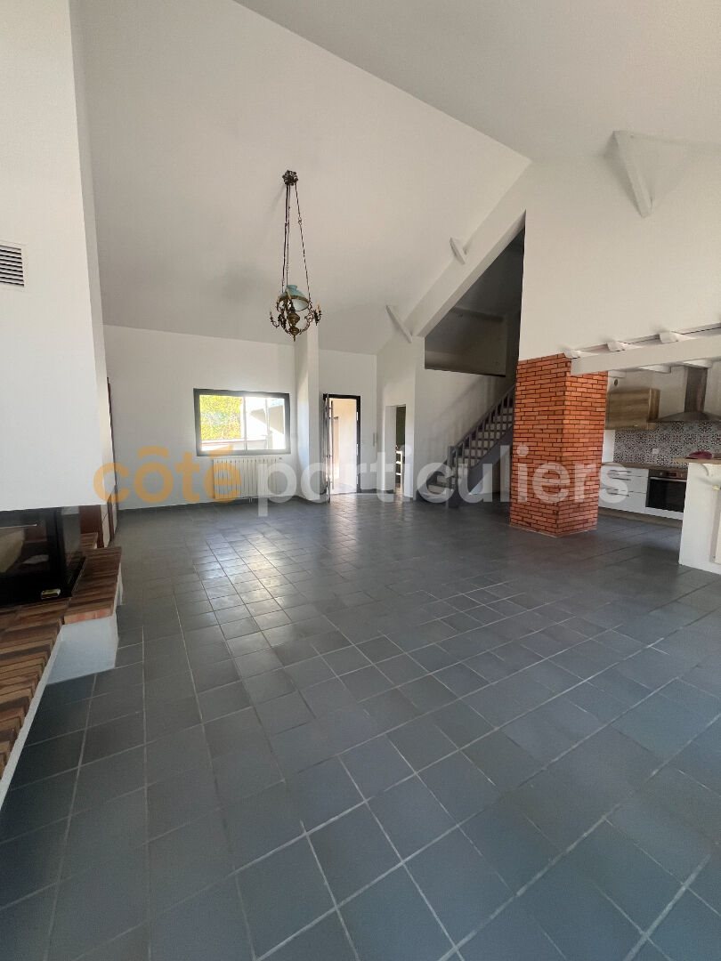 Maison à louer, 6m², Odos
