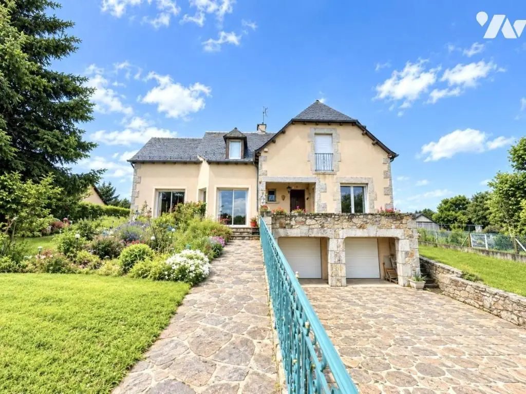 Maison à vendre, 180m², Saint-Chély-d'Apcher