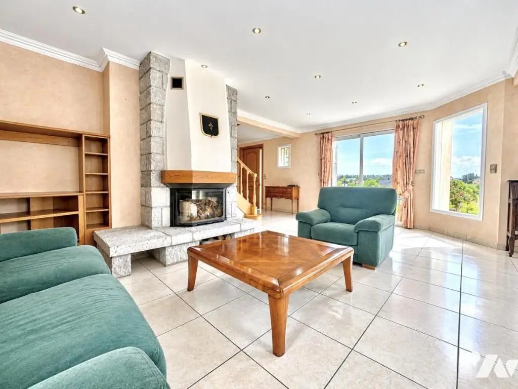 Maison à vendre, 180m², Saint-Chély-d'Apcher