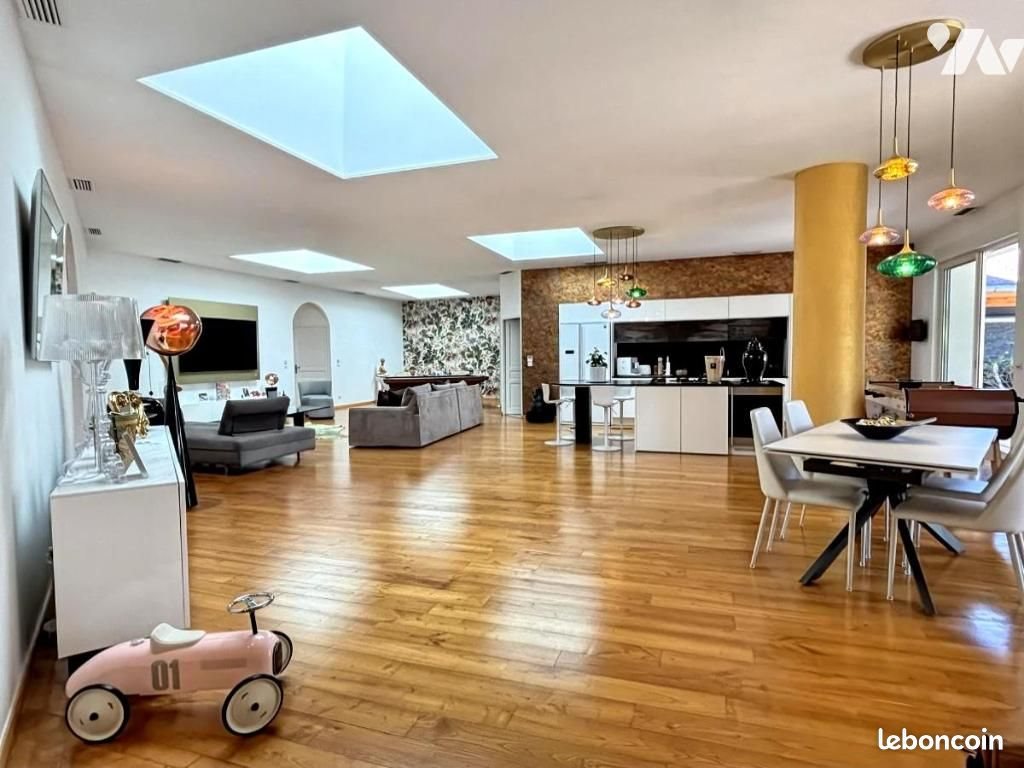 Appartement à vendre, 338m², Saint-Martin-d'Hères