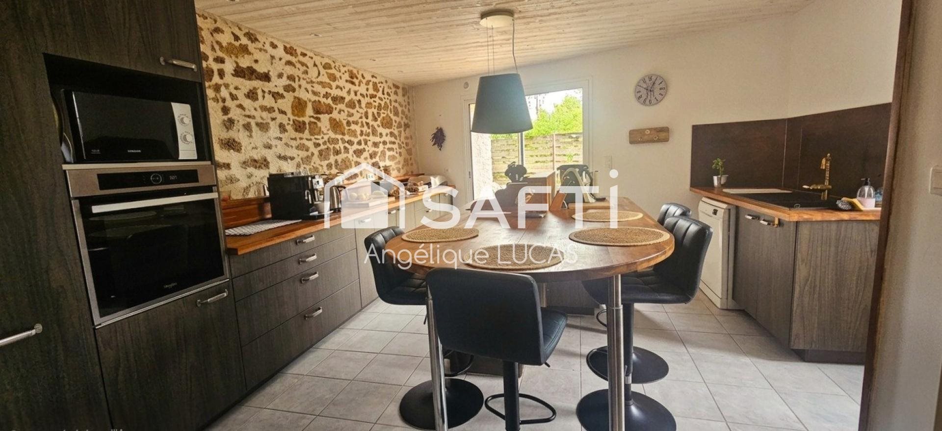 Maison à vendre, 130m², La Chaize-le-Vicomte