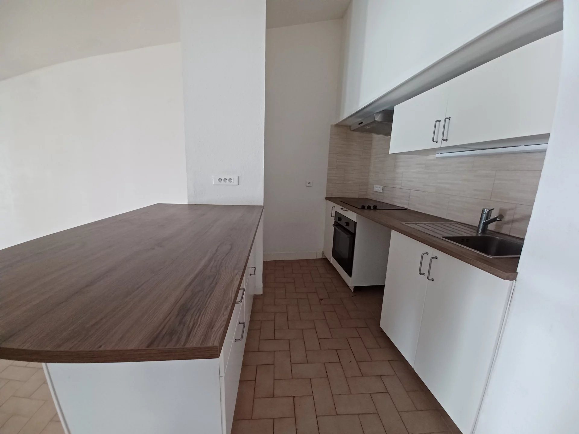 Appartement à louer, 80m², Beaucaire