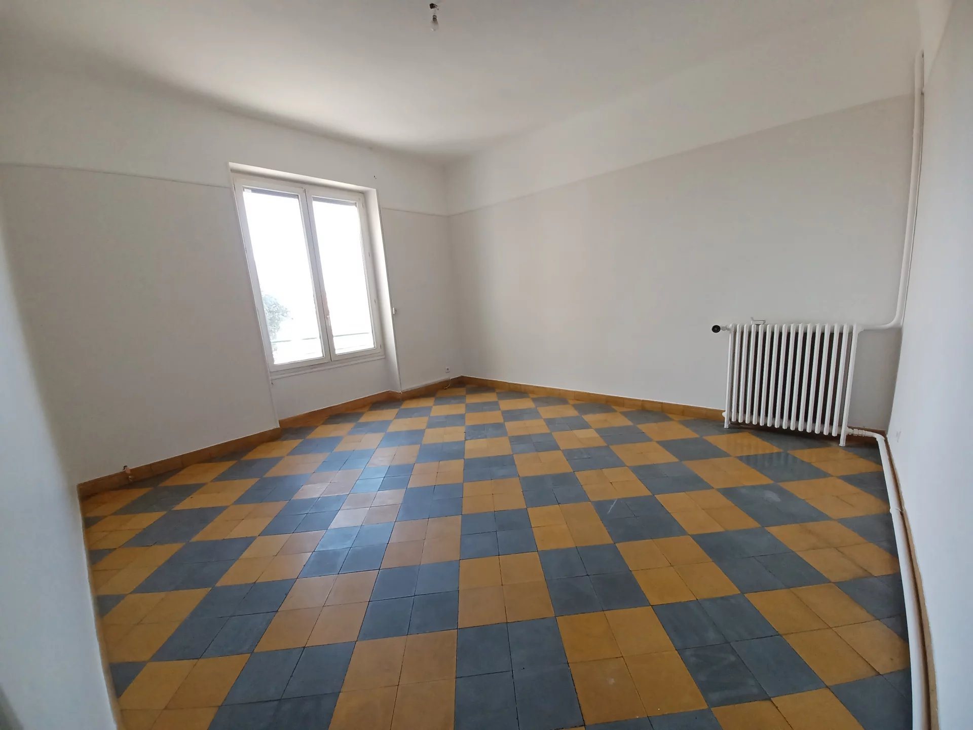 Appartement à louer, 75m², Beaucaire