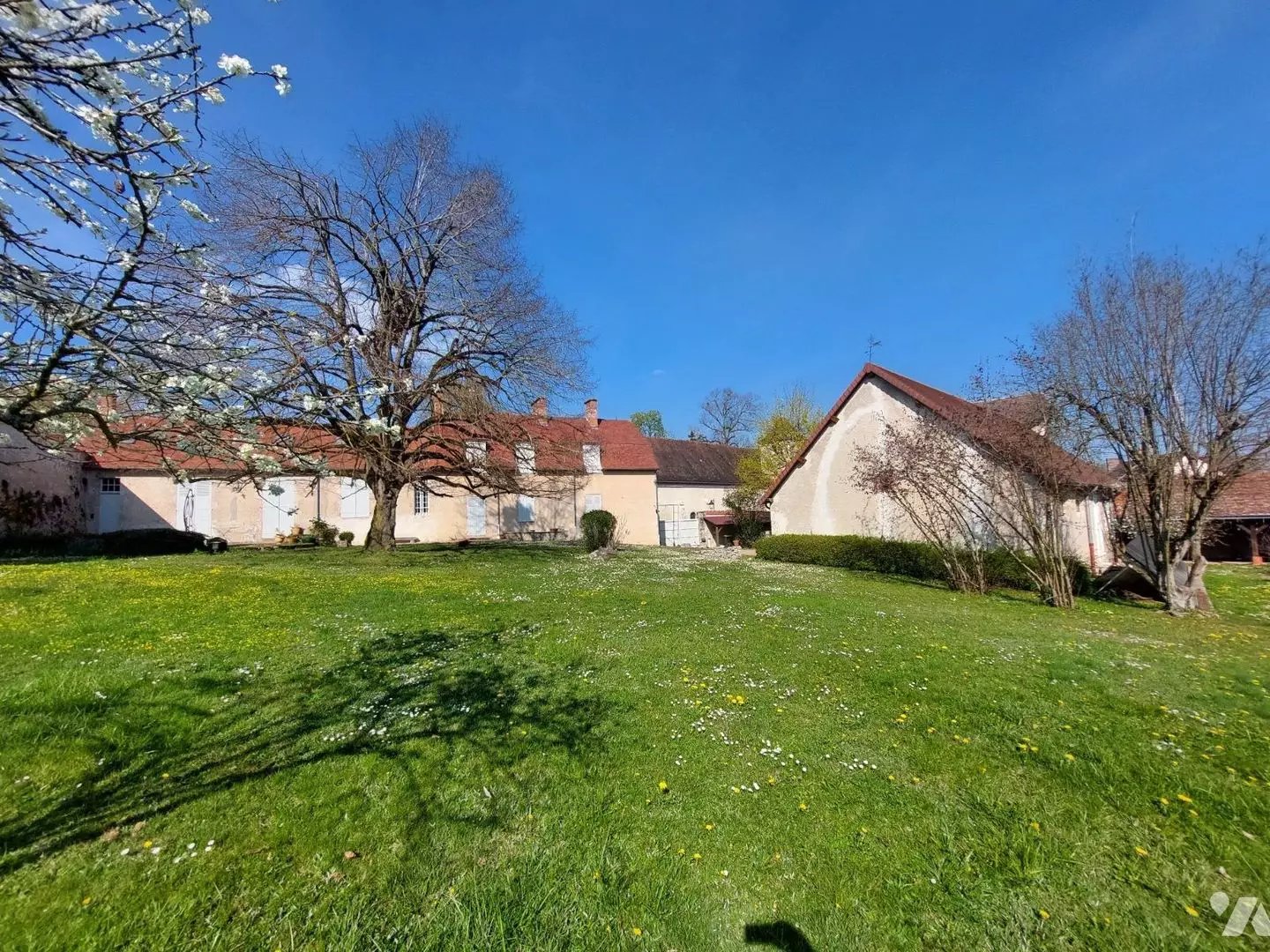 Maison à vendre, 301m², Montaigu-le-Blin