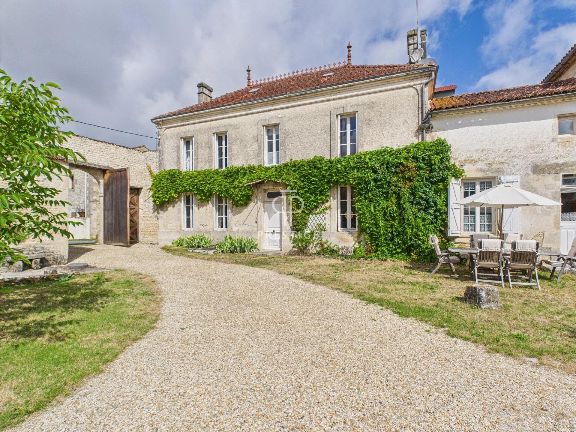 Maison à vendre, 530m², Saint-Pierre-de-Juillers