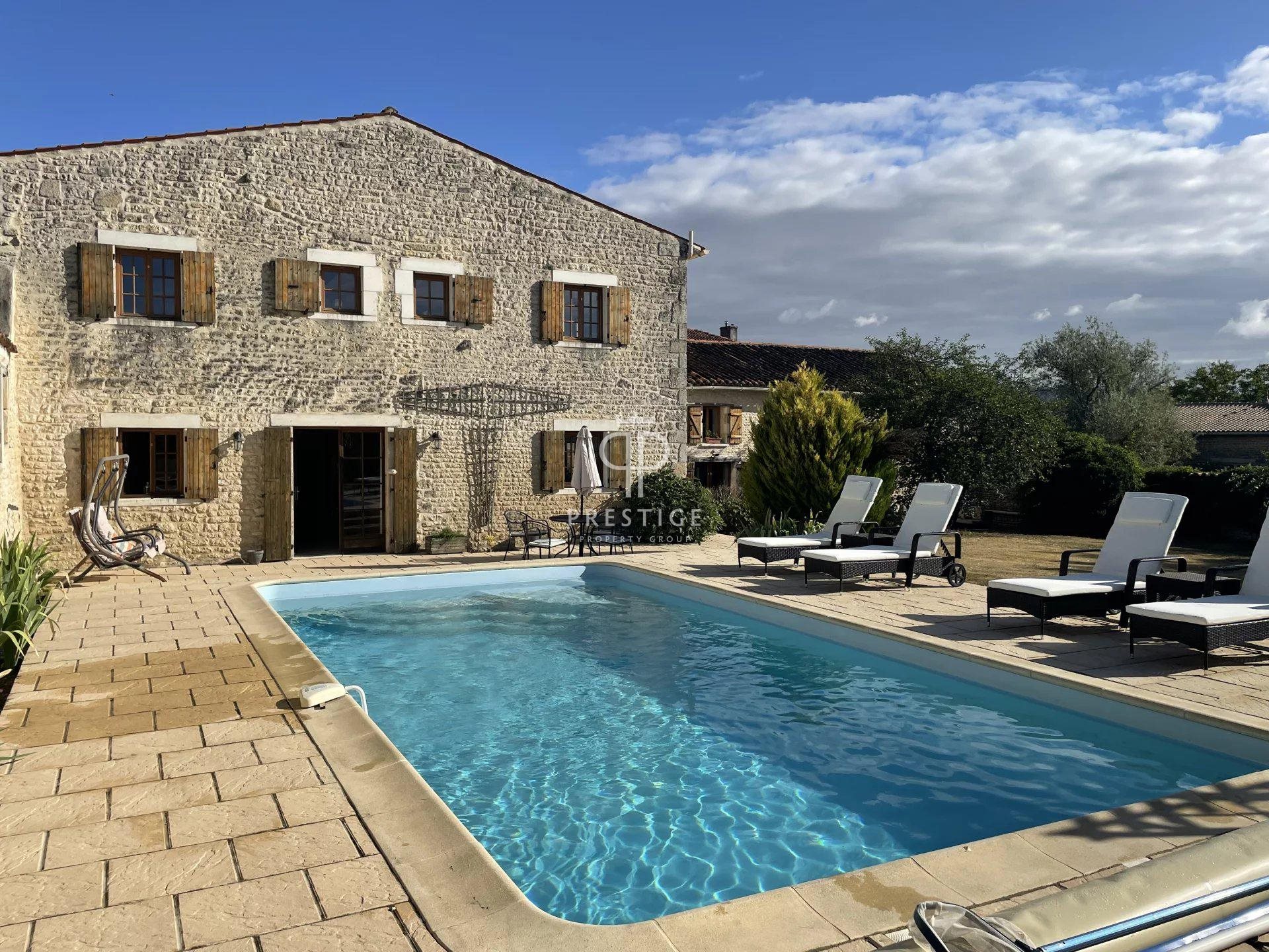 Maison à vendre, 530m², Saint-Pierre-de-Juillers