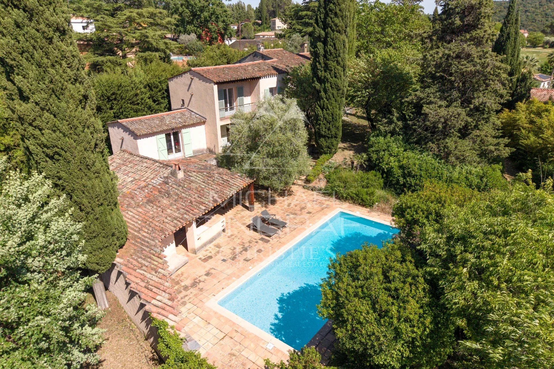 Maison à vendre, 255m², Auribeau-sur-Siagne