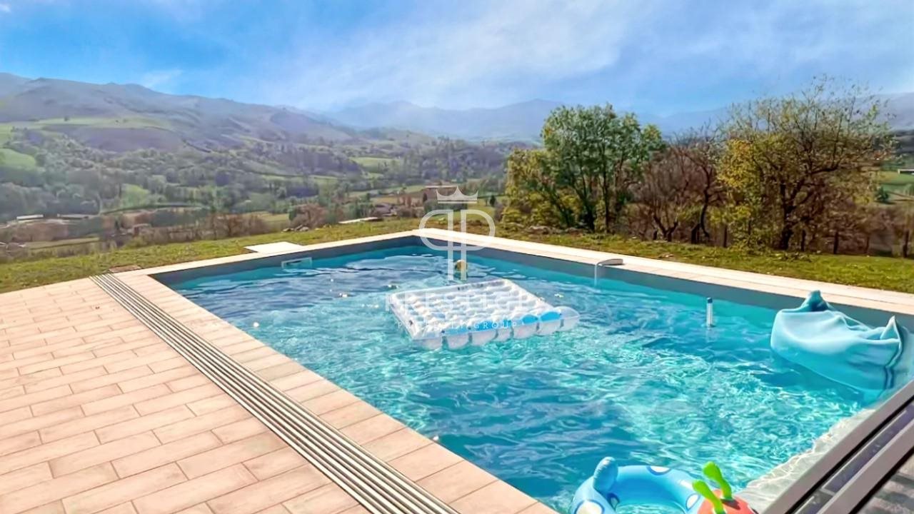 Maison à vendre, 206m², Saint-Jean-Pied-de-Port