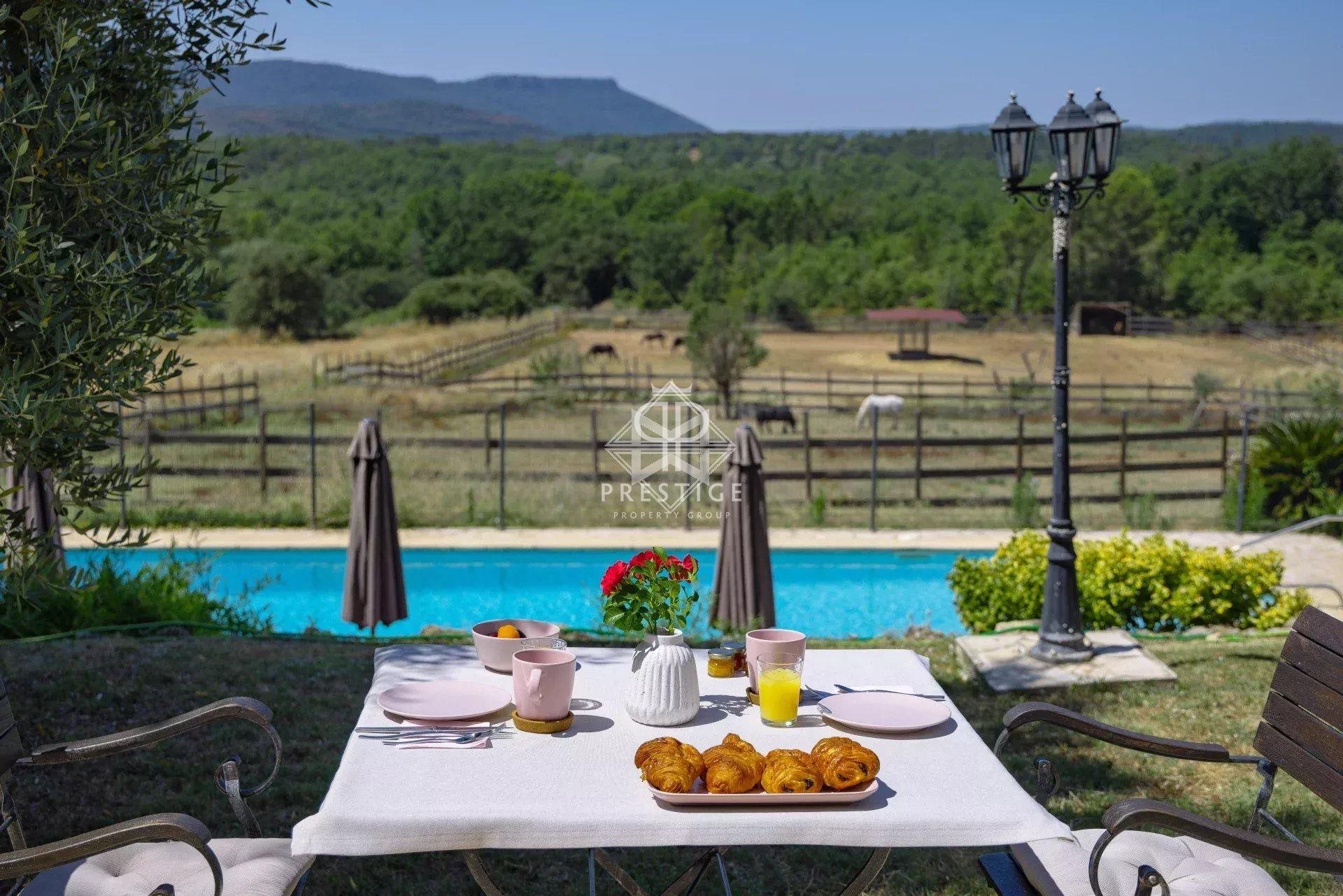 Maison à vendre, 552m², Fayence