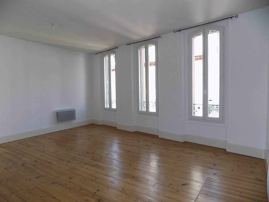 Appartement à louer, 65m², Foix