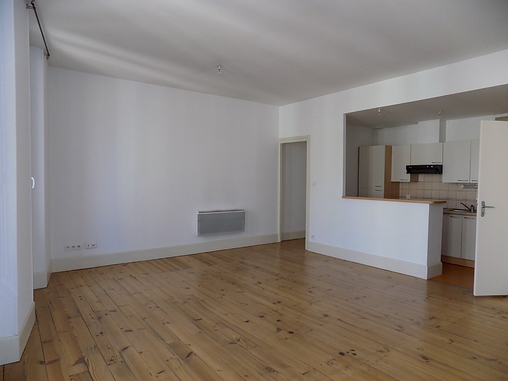 Appartement à louer, 65m², Foix