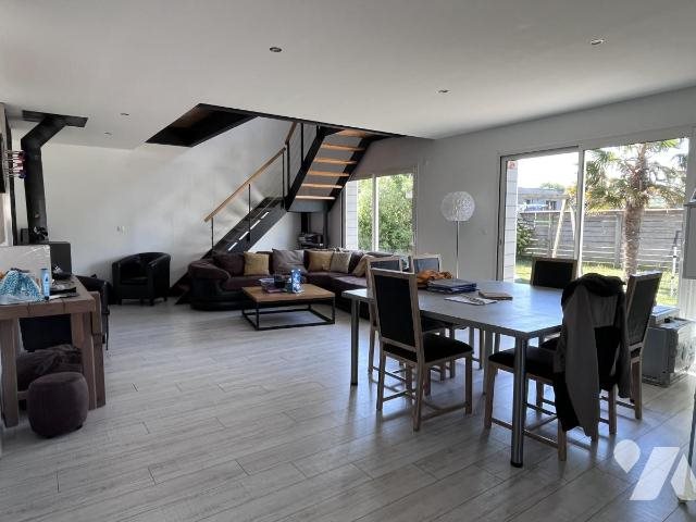Maison à vendre, 141m², Tourville-sur-Sienne