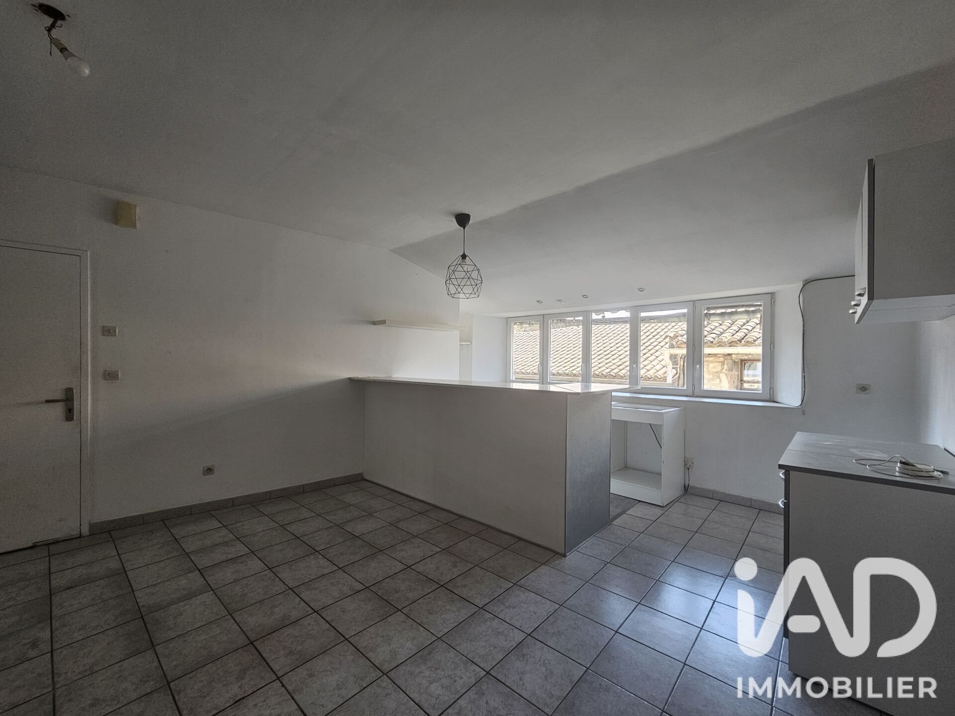 Appartement à louer, 57m², Saint-Julien-de-Peyrolas