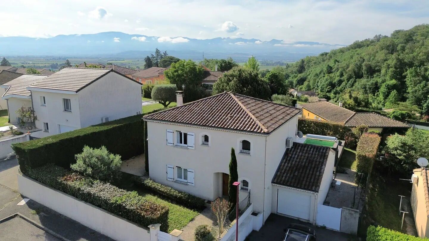 Maison à louer, 156m², Génissieux