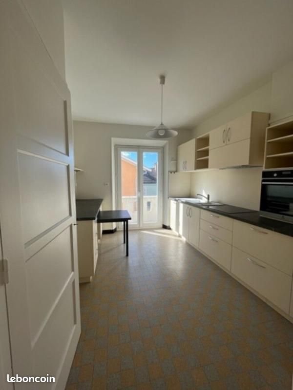 Appartement à louer, 81m², Voiron