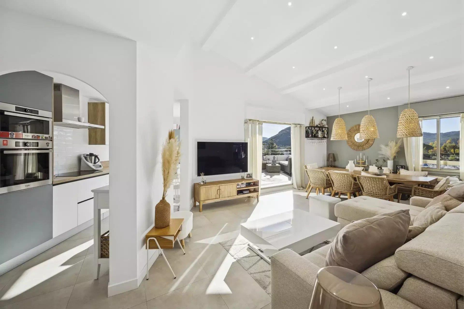 Appartement à vendre, 95m², Mandelieu-la-Napoule