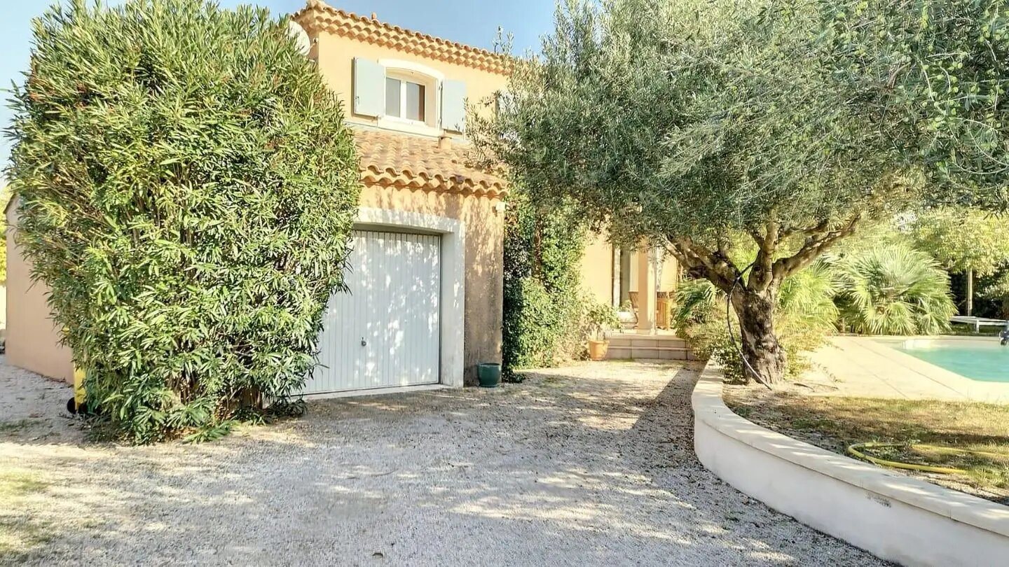 Maison à louer, 100m², Morières-lès-Avignon